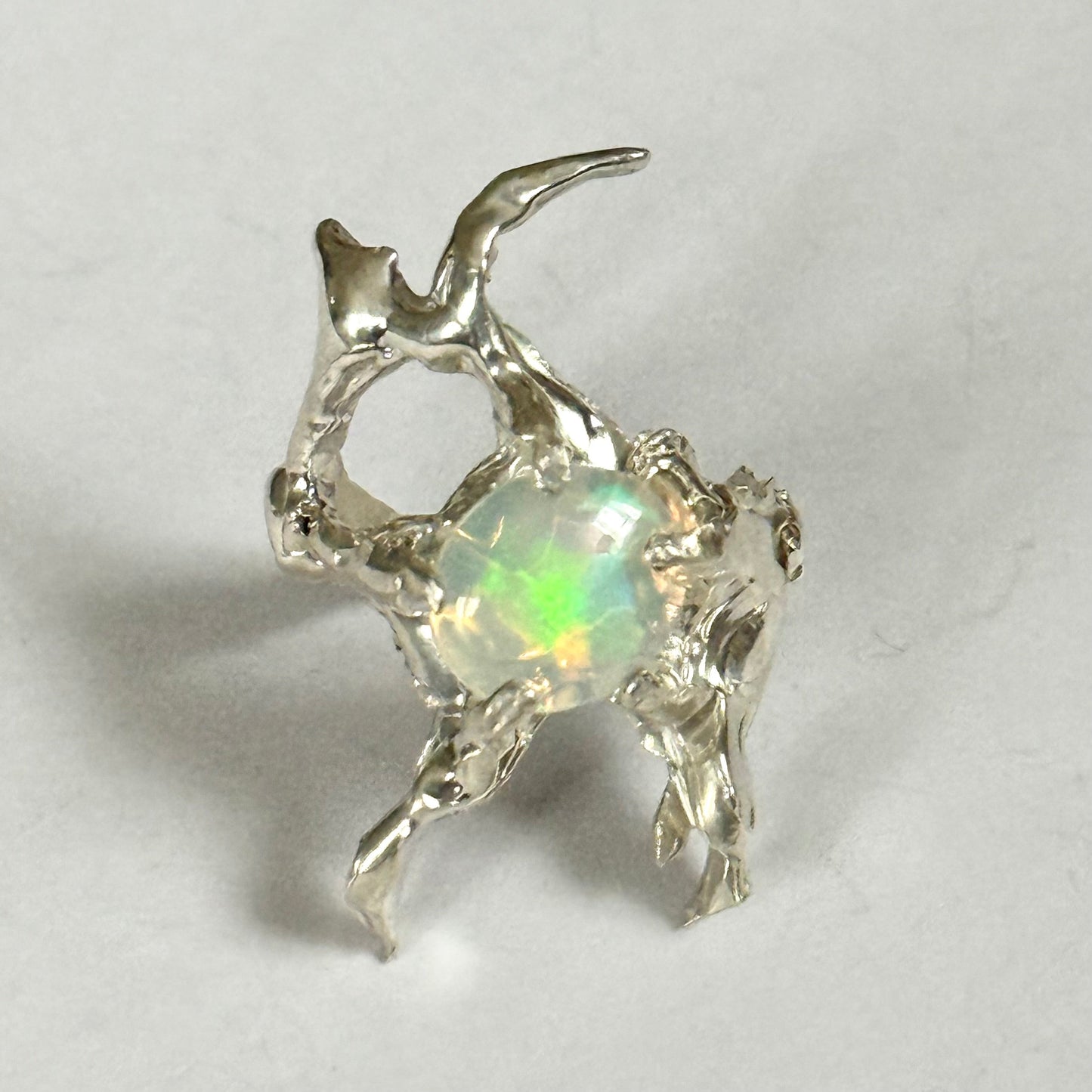 Bowine Ring