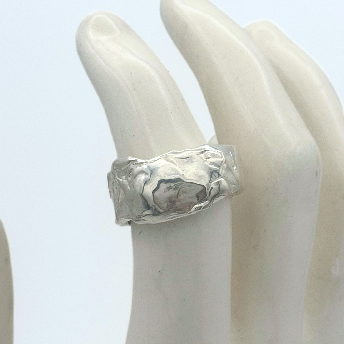 Zzz Ring