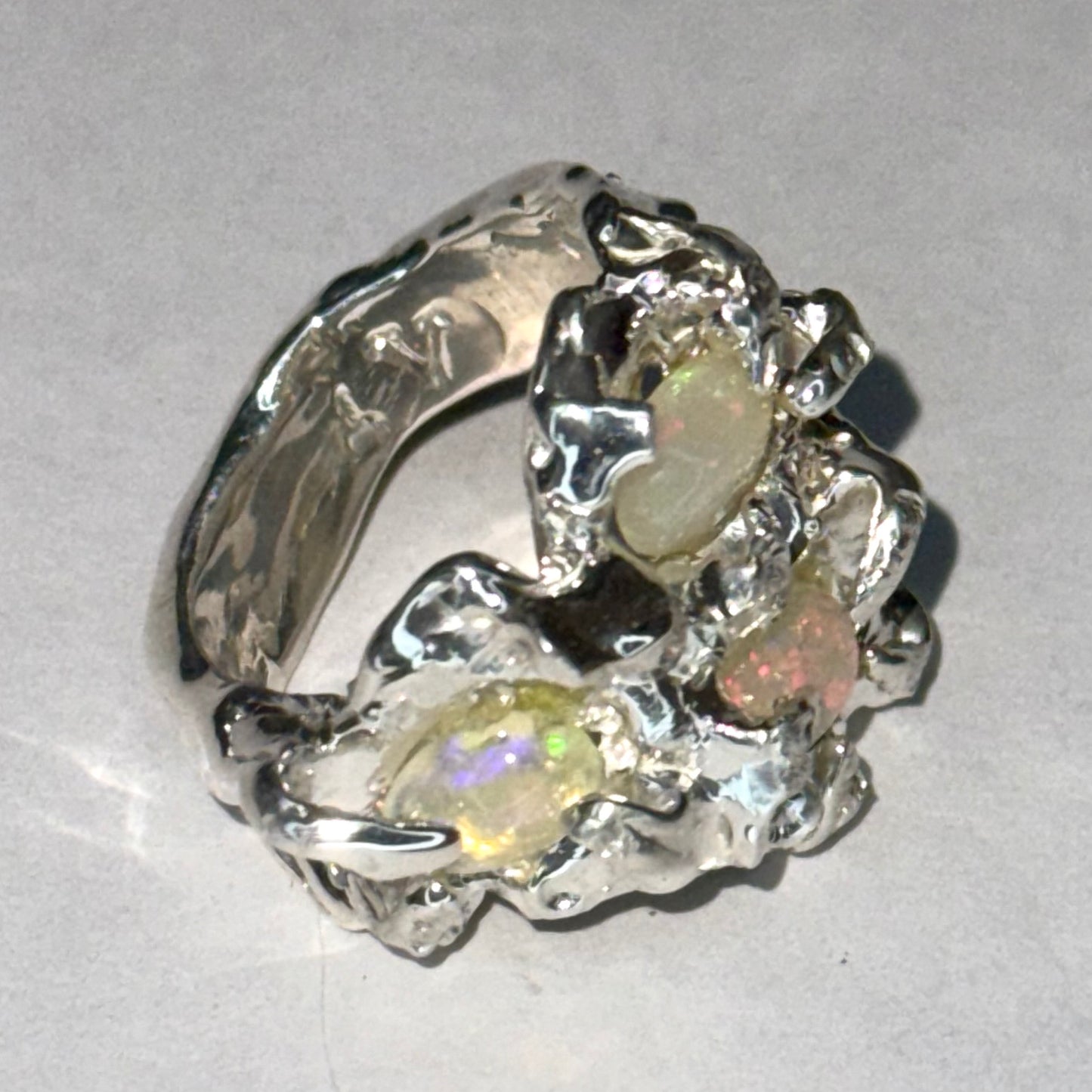 Desyot Ring