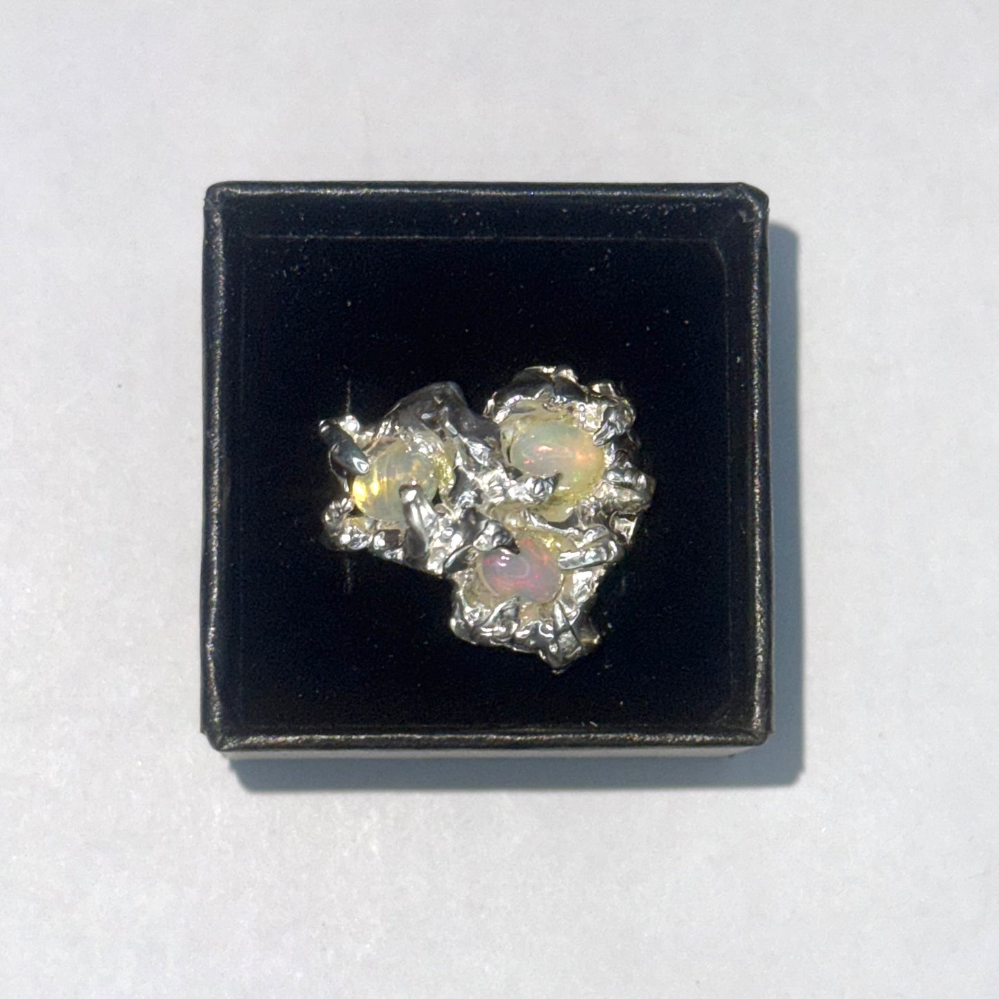 Desyot Ring