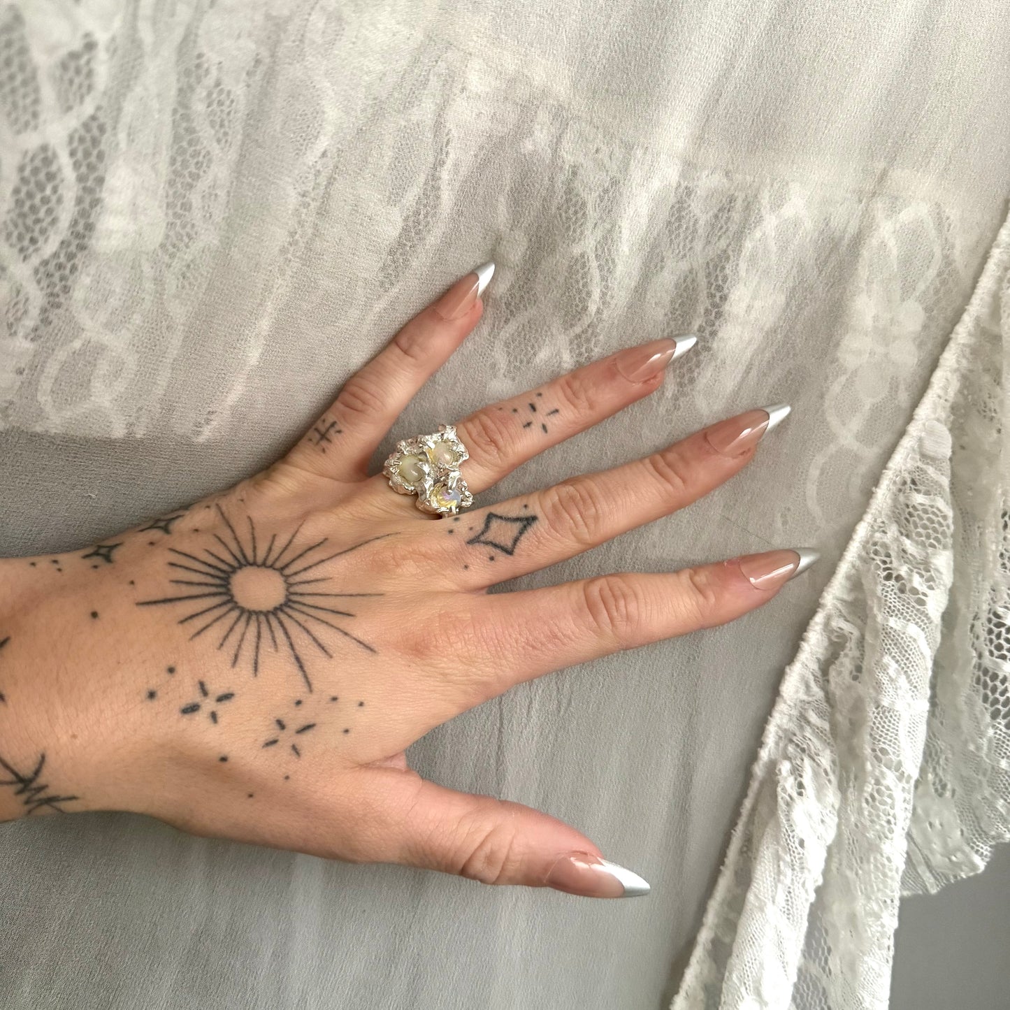Desyot Ring