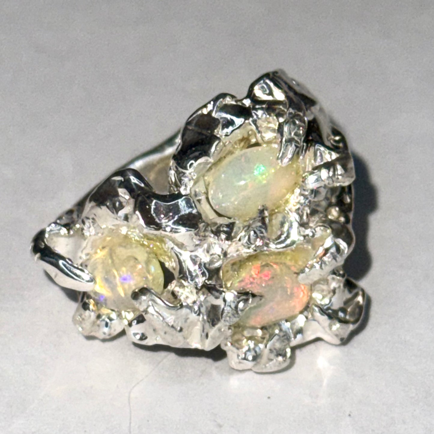 Desyot Ring