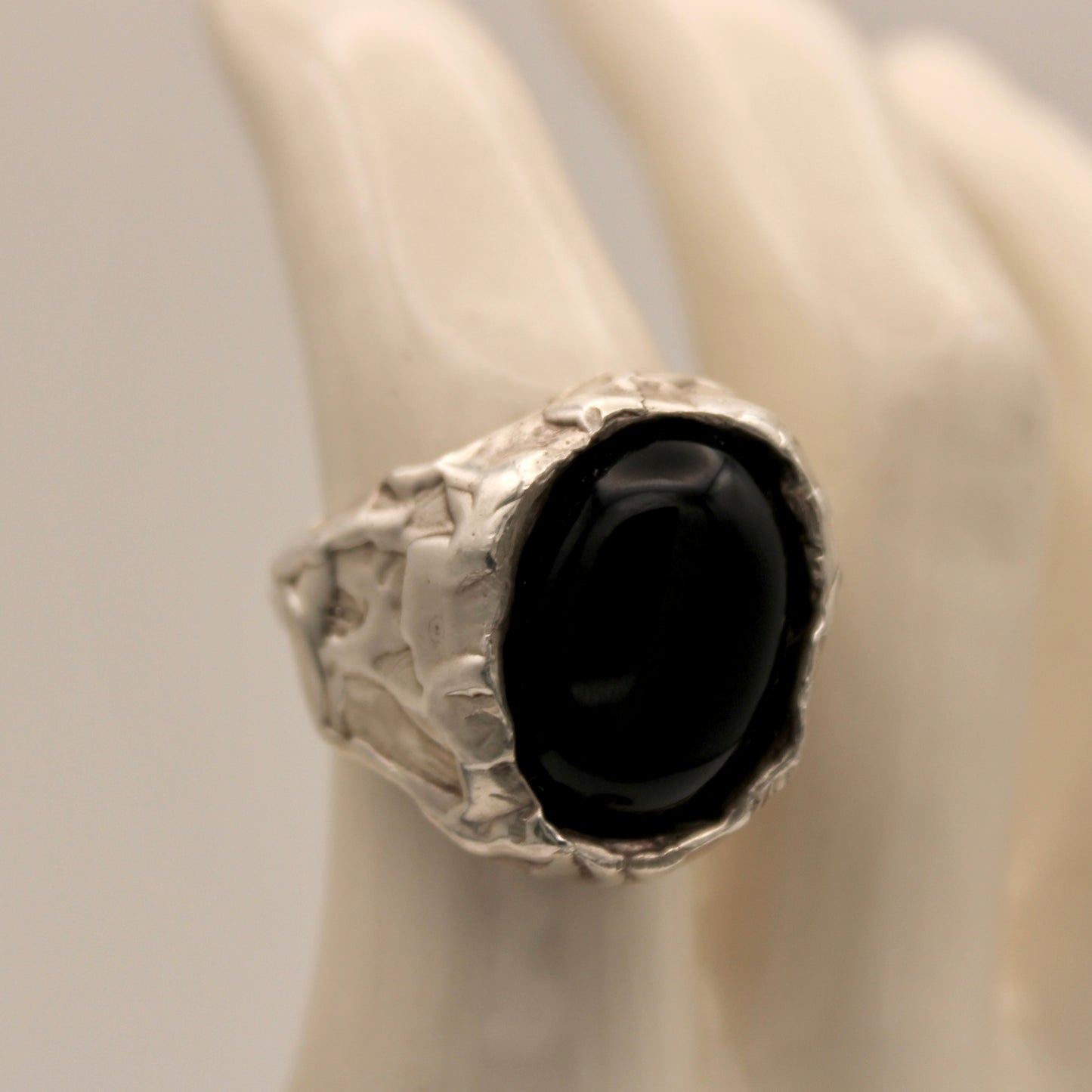 Gyjo Ring