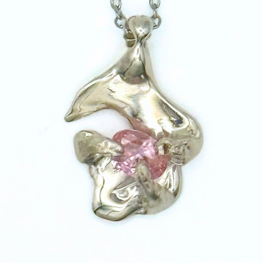 Jinobie Necklace
