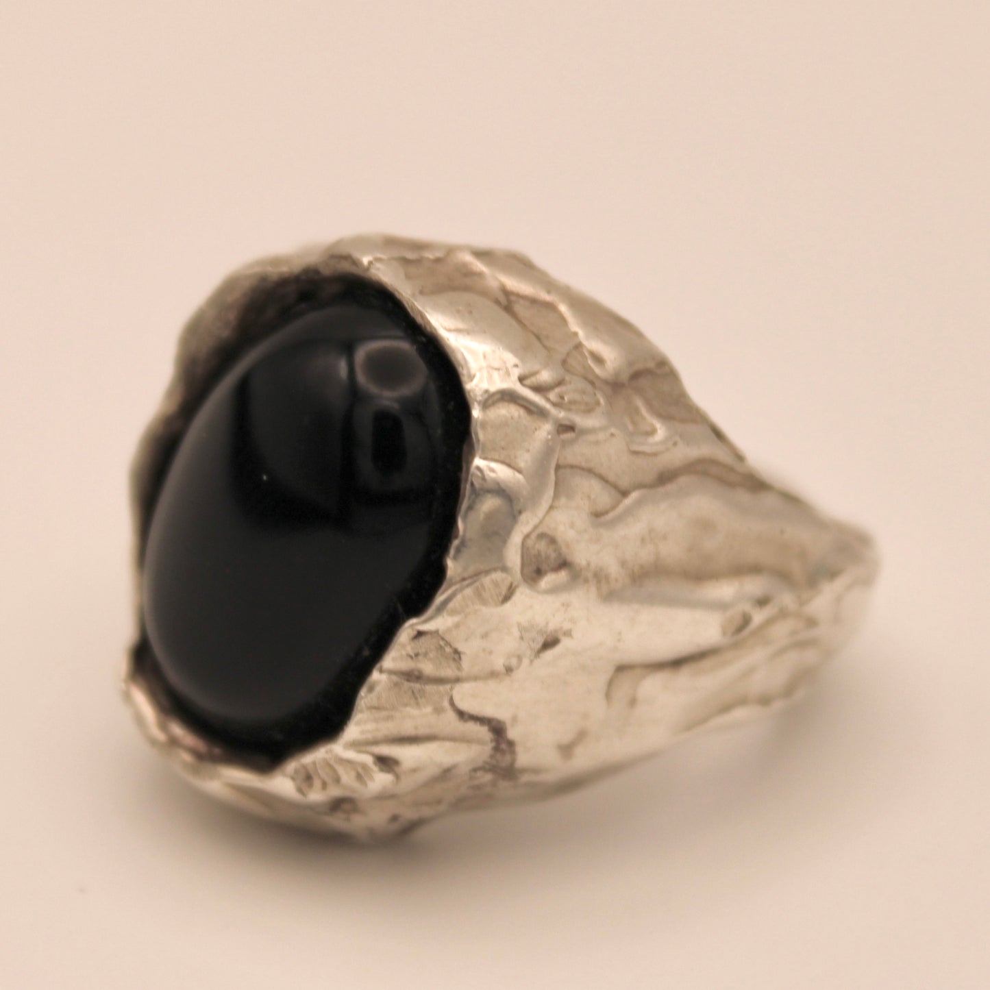 Gyjo Ring