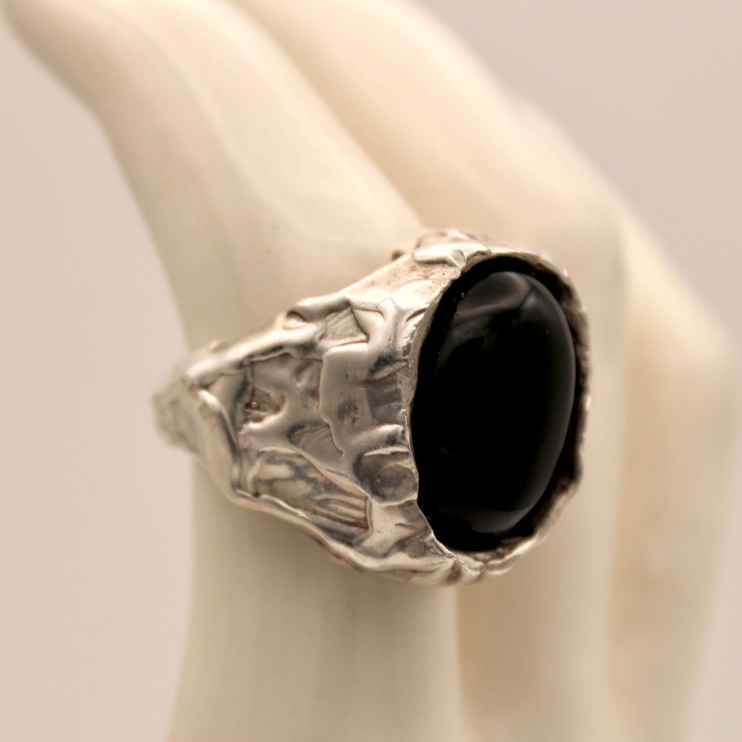 Gyjo Ring